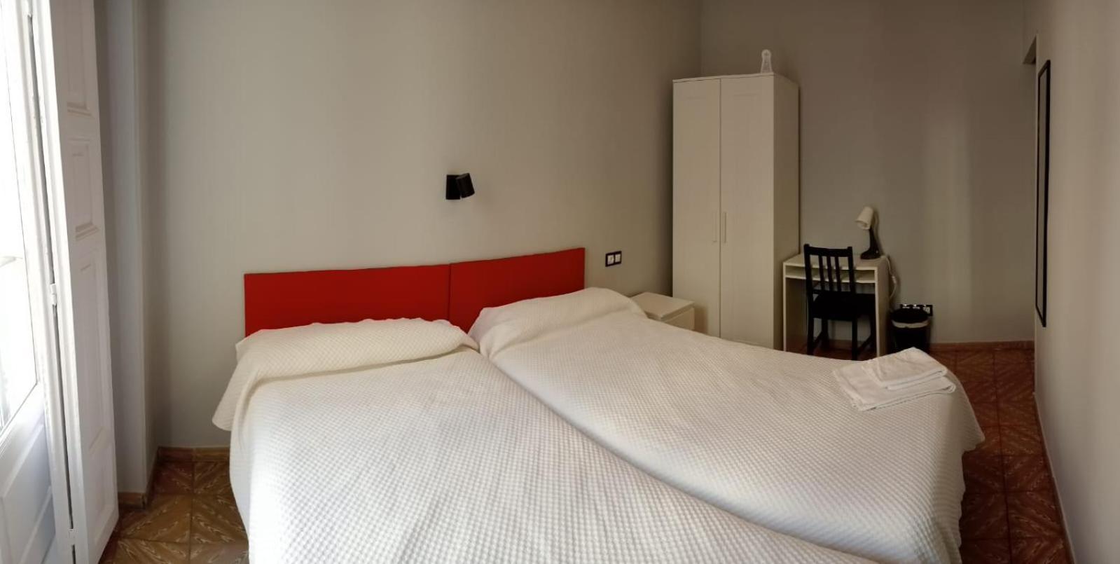 Hostal Yolanda Madrid Buitenkant foto
