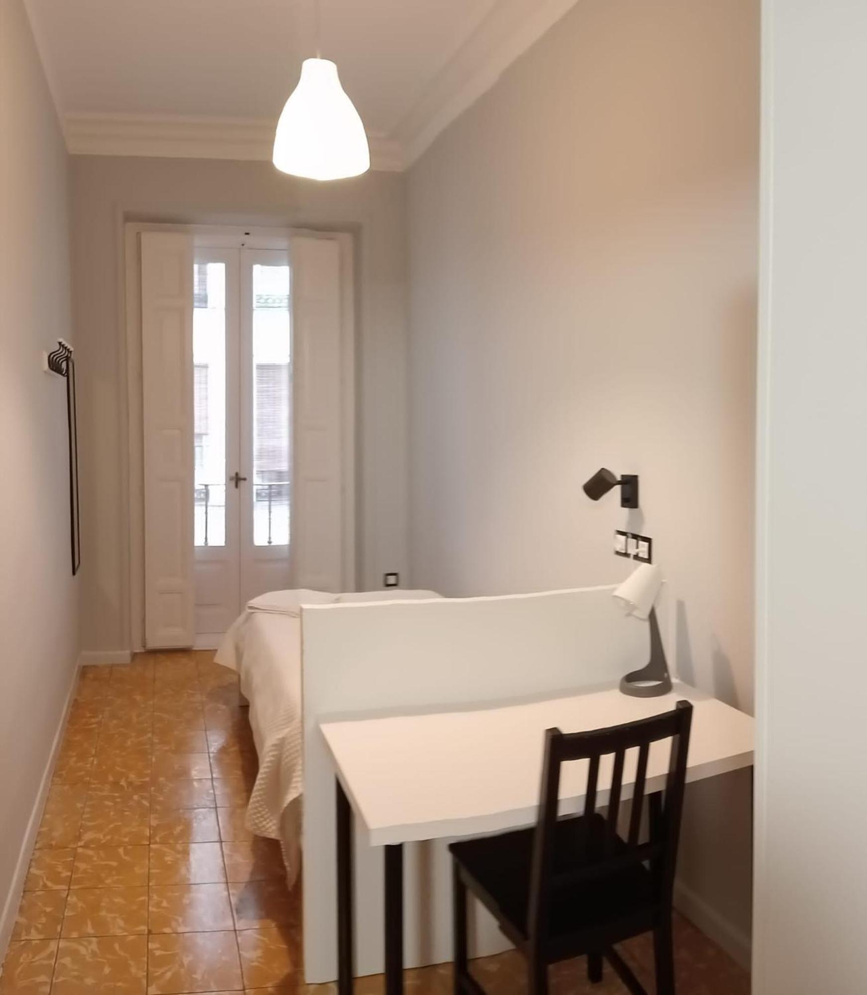 Hostal Yolanda Madrid Buitenkant foto