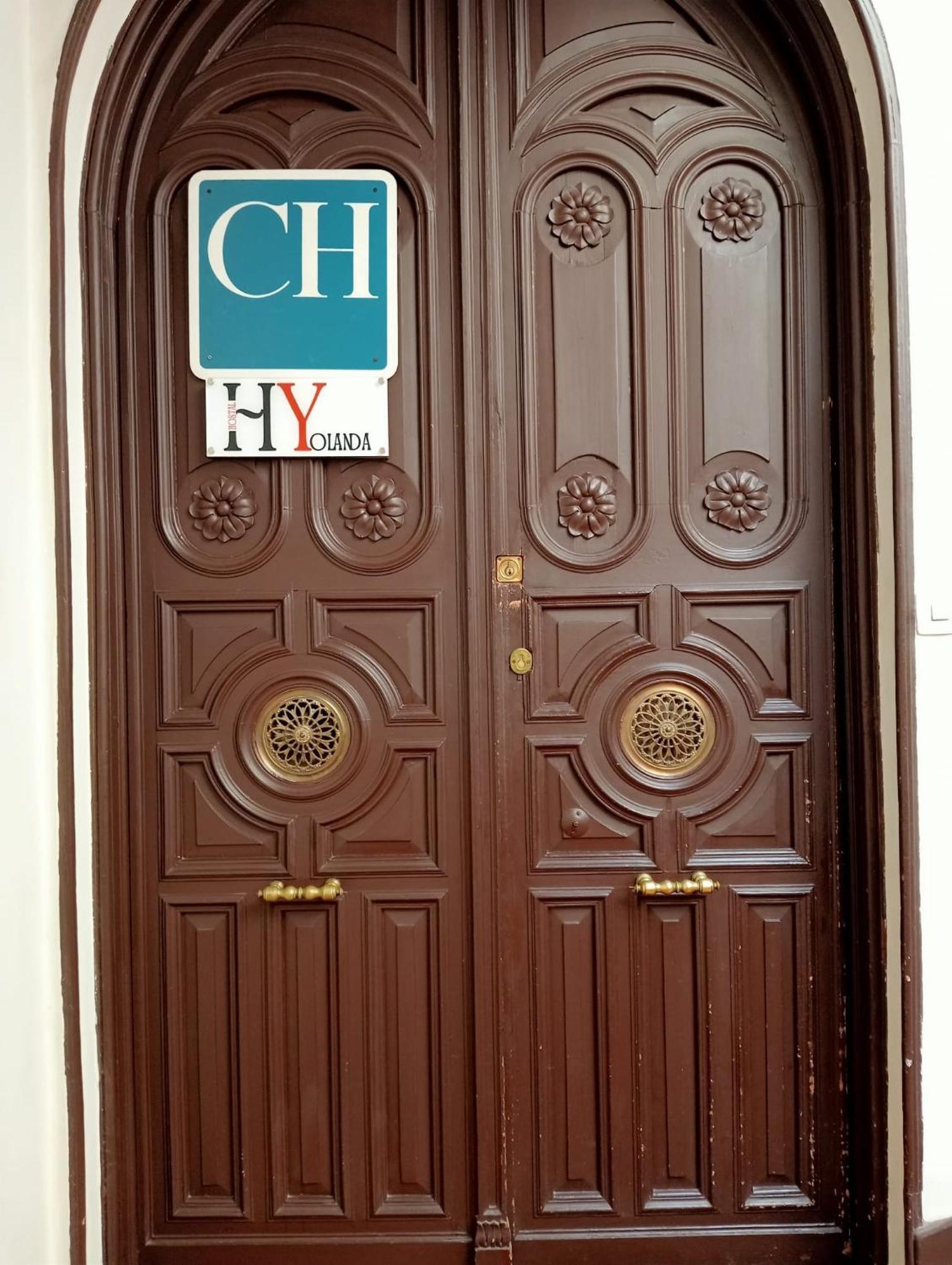 Hostal Yolanda Madrid Buitenkant foto