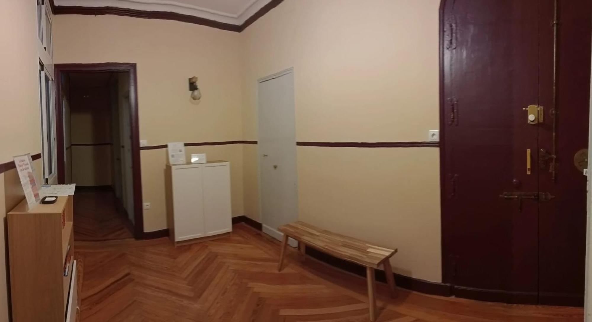 Hostal Yolanda Madrid Buitenkant foto